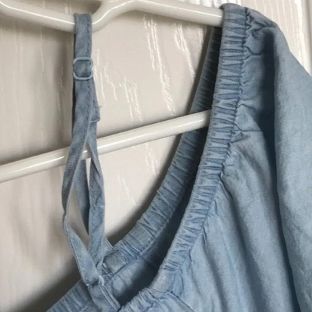 OLD NAVY dress M Eyelet blue chambray cold shoulder EUC - Picture 8 of 11